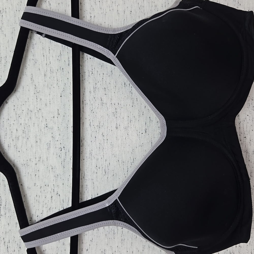 Wacoal Black and Gray Contour High Impact Sports Bra
